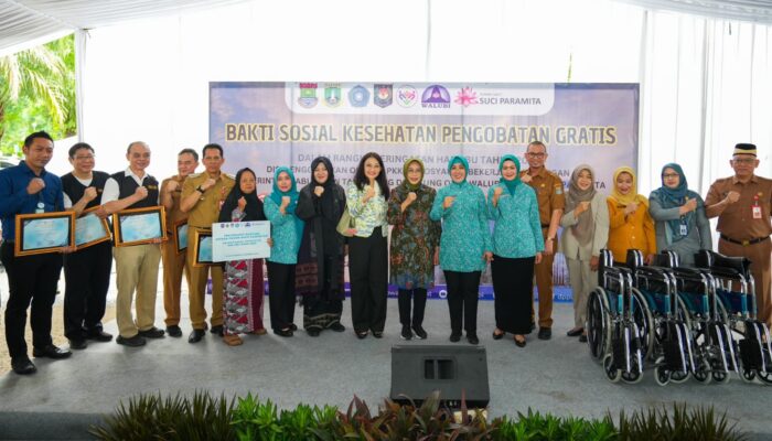 Ketum TP PKK Tinjau Bakti Sosial Kesehatan dan Pengobatan Gratis di Kabupaten Tangerang