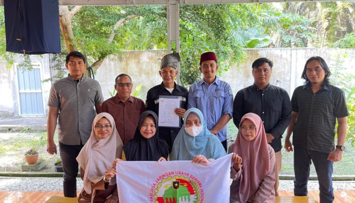 Sah KJJUB Kanwil Kab Kampar Terbentuk!!! SK KJJUB Kanwil Kab Kampar Diserahkan Langsung Oleh Bendahara Umum KJJUB Pusat Ibu Diana Anggun