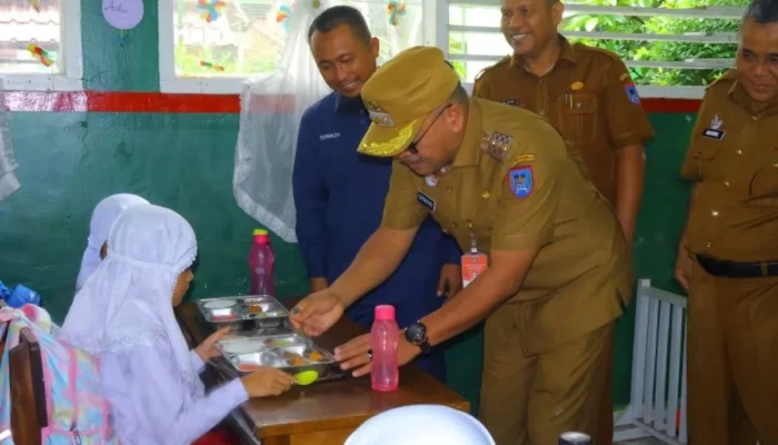 Program Makan Bergizi Gratis di Payakumbuh: Solusi Cerdas Tingkatkan Kesehatan Siswa!