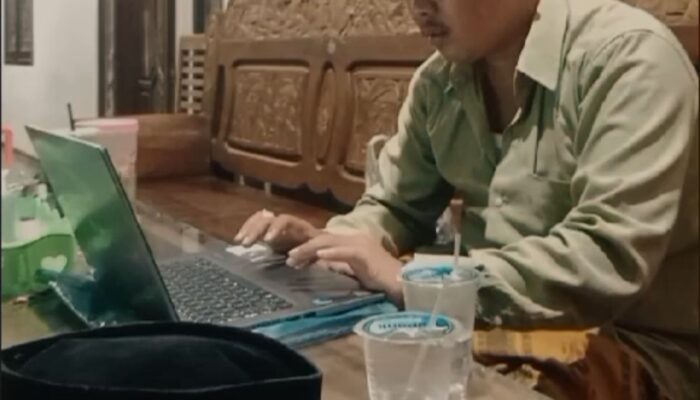 Kades Alasrajeh Dusun Lajing Bantah Beras Raskin Di Selewengkan Itu Fitnah. Saya Jual Beras Milik Mertua …!!!