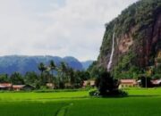 Pesona Air Terjun 0bjek Wisata Lembah Harau,Wisata Alam Yang Cukup populer di Limapuluh Kota.