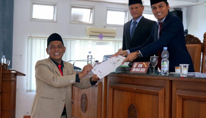 Terbongkar! Anggaran Rp20 Miliar Lebih Dialihkan, Fraksi Golkar Desak Perbaikan Jalan Rusak dan Lindungi UMKM