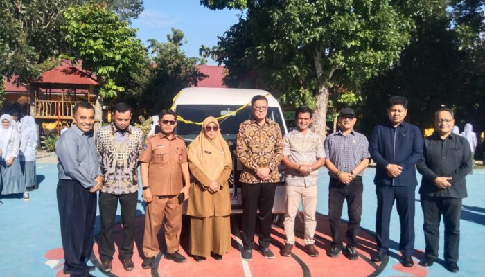 Mulyadi Bikin Harau Heboh! Serahkan Mini Bus untuk SMA Negeri 1 Harau, Janji Program Baru yang Bikin Warga Bangga