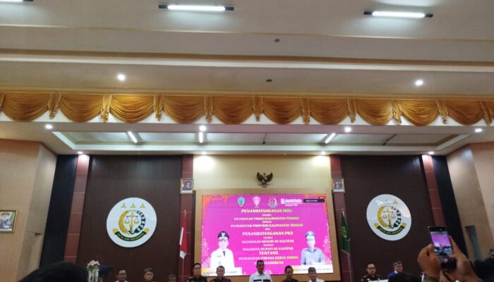 Kejati Kalimantan Tengah Dan Pemerintah Provinsi Kalimantan Tengah Resmi Menandatangani MoU Terkait Pelaksanaan Pidana Kerja Sosial (Hukrim)