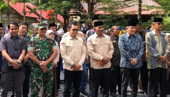Bupati Lima Puluh Kota didampingi kadis Parpora pengukuhan pengurus Perhomliko Periode 2026-2030